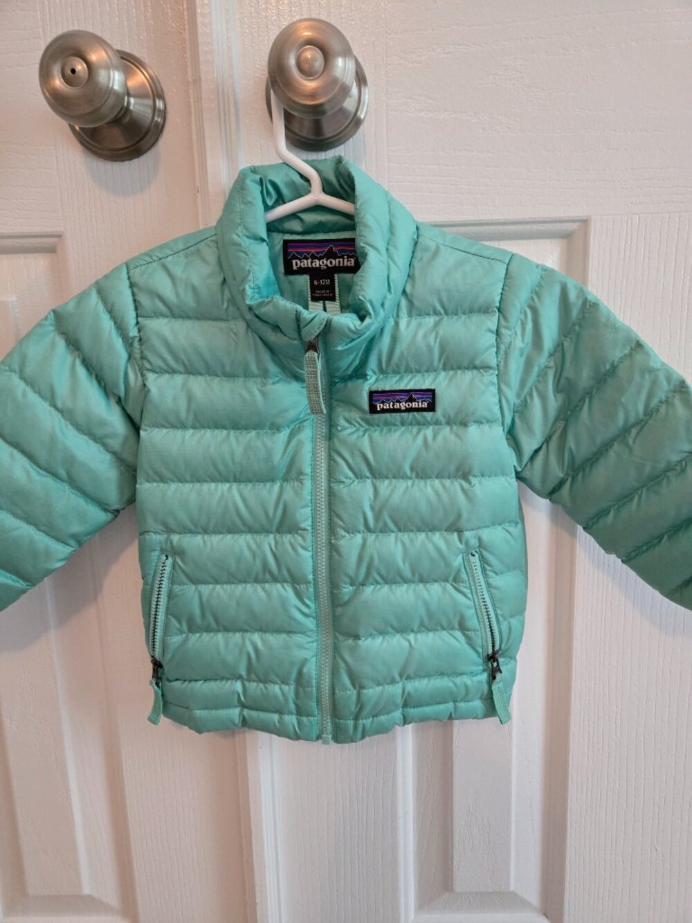 Girls size 6-12 month Patagonia Baby Down Sweater Jacket - Picture 4 of 11
